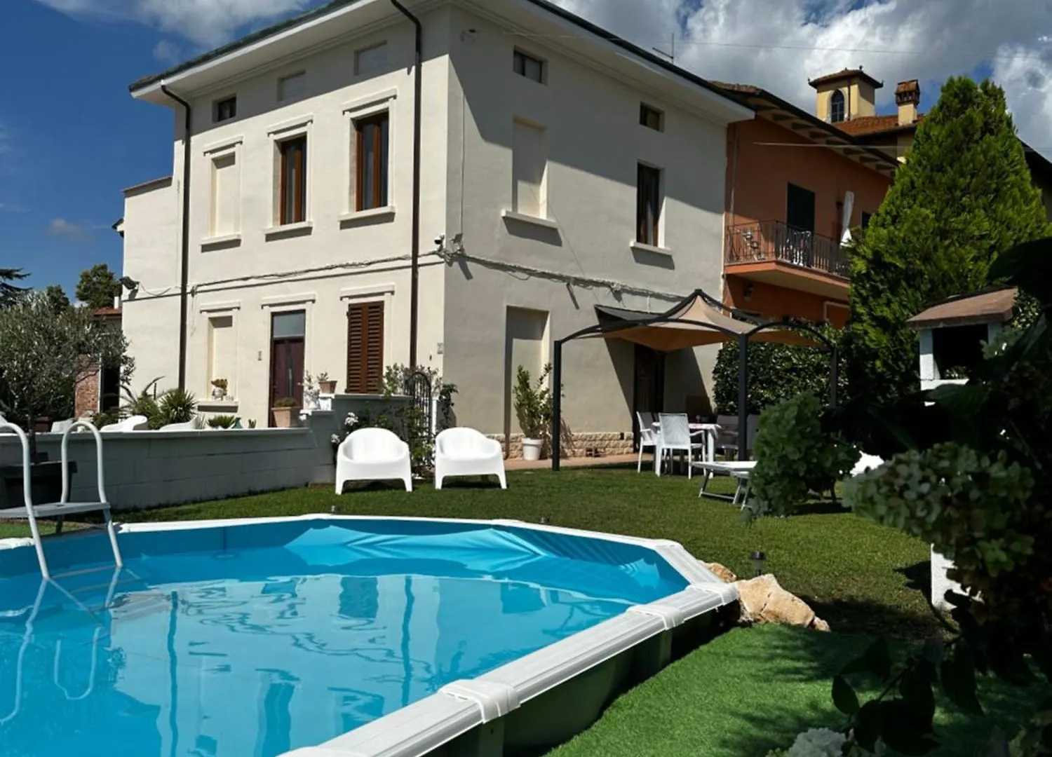Galleno House Apartment